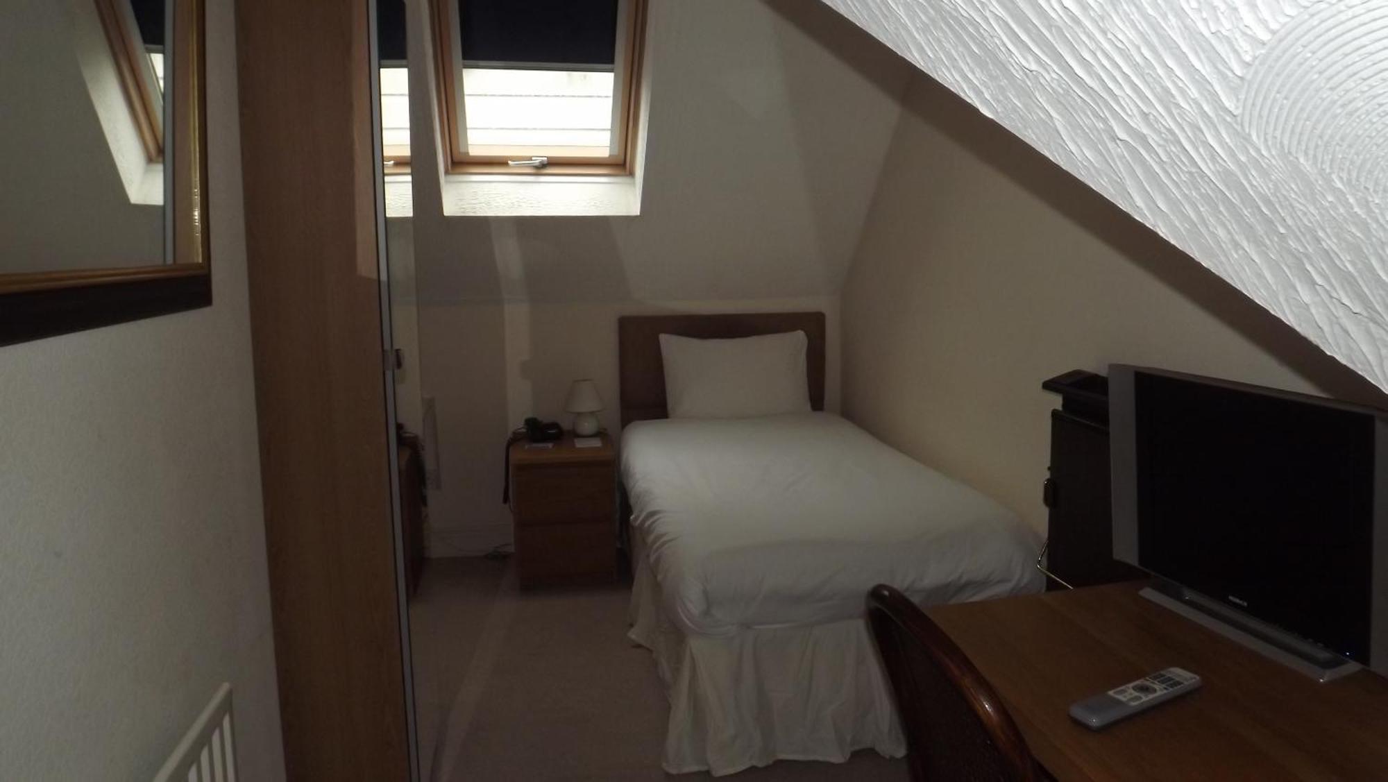 The Peacock Townhouse Hotel Kenilworth - Warwick Zimmer foto